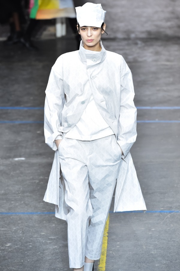 イッセイ ミヤケ(ISSEY MIYAKE) 2019-20年秋冬ウィメンズコレクション  - 写真26