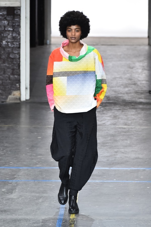 イッセイ ミヤケ(ISSEY MIYAKE) 2019-20年秋冬ウィメンズコレクション  - 写真29