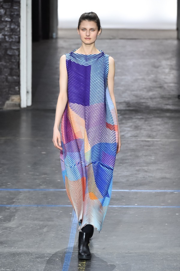 イッセイ ミヤケ(ISSEY MIYAKE) 2019-20年秋冬ウィメンズコレクション シルエット - 写真38