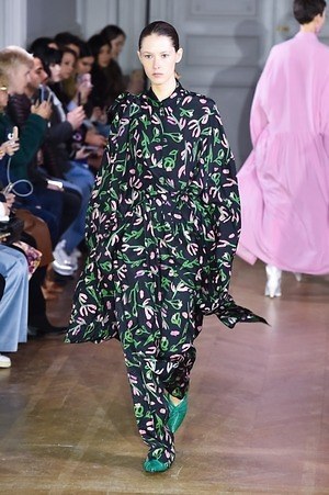 クリスチャン ワイナンツ 2019-20年秋冬コレクション - 鮮明な色彩が心を揺さぶる｜写真2