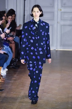 クリスチャン ワイナンツ 2019-20年秋冬コレクション - 鮮明な色彩が心を揺さぶる｜写真21