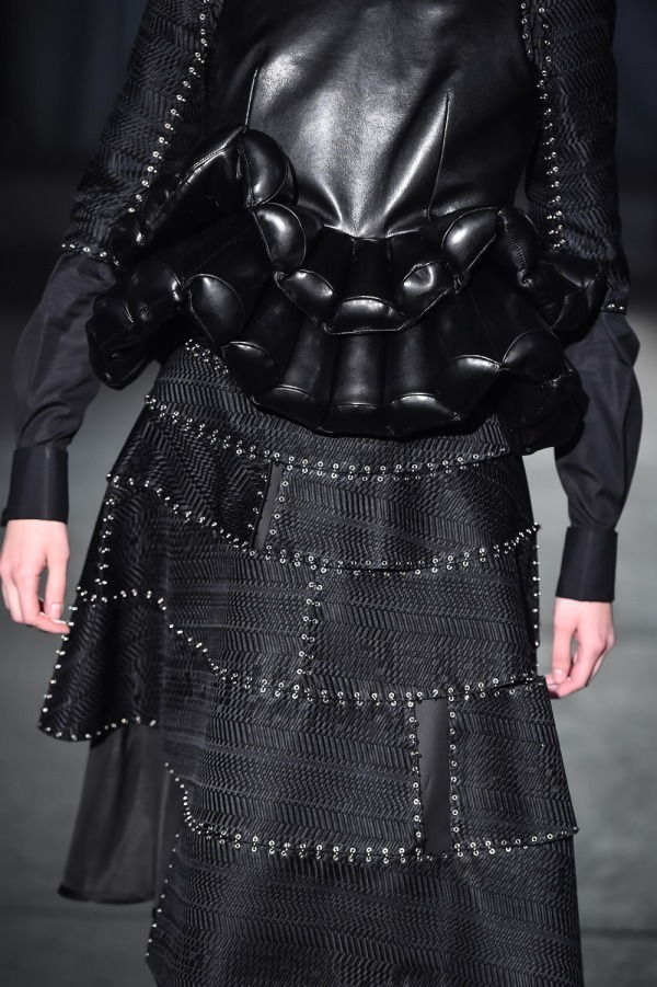 ノワール ケイ ニノミヤ(noir kei ninomiya) 2019-20年秋冬ウィメンズコレクション ディテール - 写真15