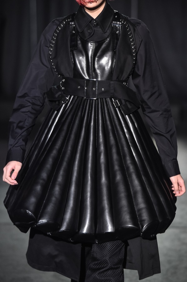 ノワール ケイ ニノミヤ(noir kei ninomiya) 2019-20年秋冬ウィメンズコレクション ディテール - 写真16