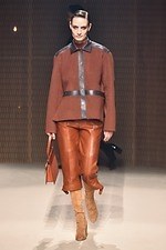 エルメス 2019-20年秋冬コレクション - 星空の瞬きがファッションに落とし込まれたら｜写真21