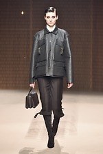 エルメス 2019-20年秋冬コレクション - 星空の瞬きがファッションに落とし込まれたら｜写真49