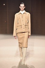 エルメス 2019-20年秋冬コレクション - 星空の瞬きがファッションに落とし込まれたら｜写真50