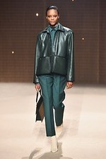 エルメス 2019-20年秋冬コレクション - 星空の瞬きがファッションに落とし込まれたら｜写真57