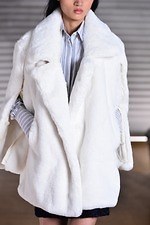 イーチ アザー 2019-20年秋冬コレクション - アイデア次第で"定番服”もプレイフルに｜写真24