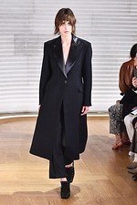 イーチ アザー 2019-20年秋冬コレクション - アイデア次第で"定番服”もプレイフルに｜写真45