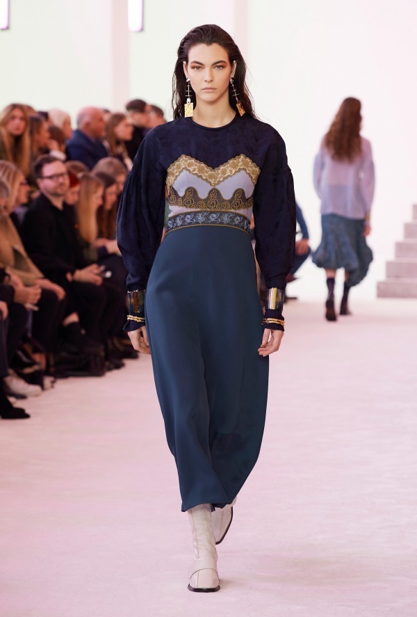 クロエ(Chloé) 2019-20年秋冬ウィメンズコレクション  - 写真17