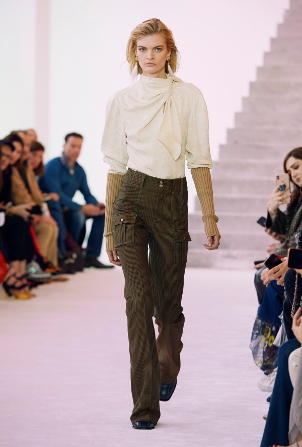 クロエ(Chloé) 2019-20年秋冬ウィメンズコレクション  - 写真23