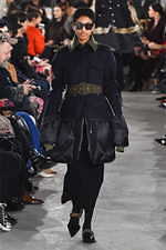 sacai 2019年秋冬コレクション - 寒い季節の味方、プレイフルなボリュームアウター｜写真31