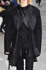 sacai 2019年秋冬コレクション - 寒い季節の味方、プレイフルなボリュームアウター｜写真67