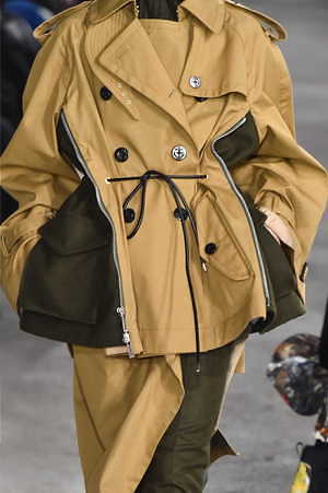 sacai 2019年秋冬コレクション - 寒い季節の味方、プレイフルなボリュームアウター｜写真22