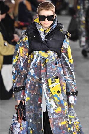 sacai 2019年秋冬コレクション - 寒い季節の味方、プレイフルなボリュームアウター｜写真27