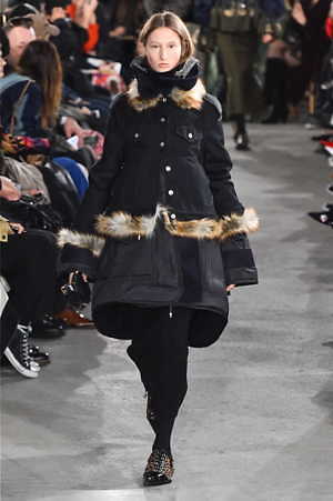 sacai 2019年秋冬コレクション - 寒い季節の味方、プレイフルなボリュームアウター｜写真33