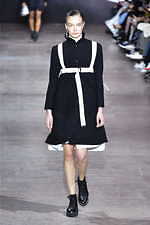 シャッツィ・チェン 2019-20年秋冬コレクション - 中国の少数民族・苗族の神話を着想源に｜写真3