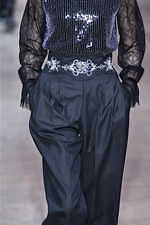 シャッツィ・チェン 2019-20年秋冬コレクション - 中国の少数民族・苗族の神話を着想源に｜写真7