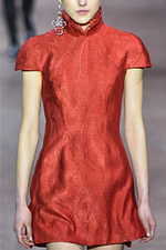 シャッツィ・チェン 2019-20年秋冬コレクション - 中国の少数民族・苗族の神話を着想源に｜写真20