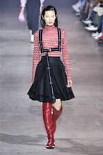 シャッツィ・チェン 2019-20年秋冬コレクション - 中国の少数民族・苗族の神話を着想源に｜写真23