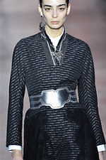 シャッツィ・チェン 2019-20年秋冬コレクション - 中国の少数民族・苗族の神話を着想源に｜写真43