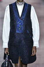 シャッツィ・チェン 2019-20年秋冬コレクション - 中国の少数民族・苗族の神話を着想源に｜写真45