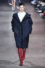 シャッツィ・チェン 2019-20年秋冬コレクション - 中国の少数民族・苗族の神話を着想源に｜写真50