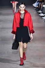 シャッツィ・チェン 2019-20年秋冬コレクション - 中国の少数民族・苗族の神話を着想源に｜写真55