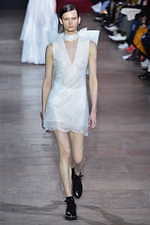 シャッツィ・チェン 2019-20年秋冬コレクション - 中国の少数民族・苗族の神話を着想源に｜写真68