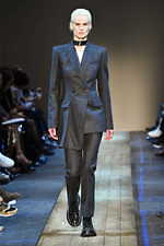 アレキサンダー・マックイーン 2019-20年秋冬コレクション - 英国北部への旅｜写真5