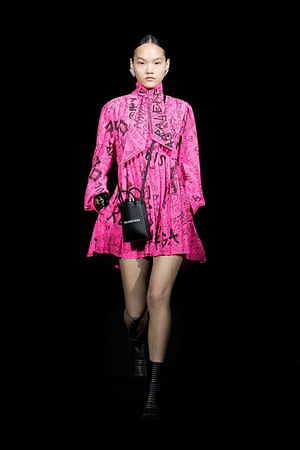 バレンシアガ(BALENCIAGA) 2019年冬ウィメンズ&メンズコレクション  - 写真24