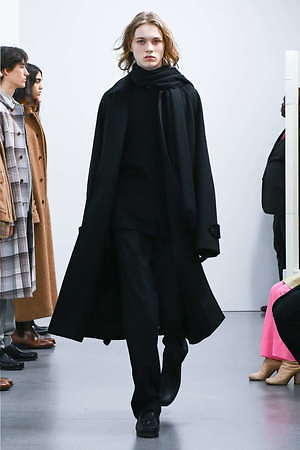 オーラリー 2019-20年秋冬コレクション - 初のパリ、守るコト×挑むコトの提案｜写真11