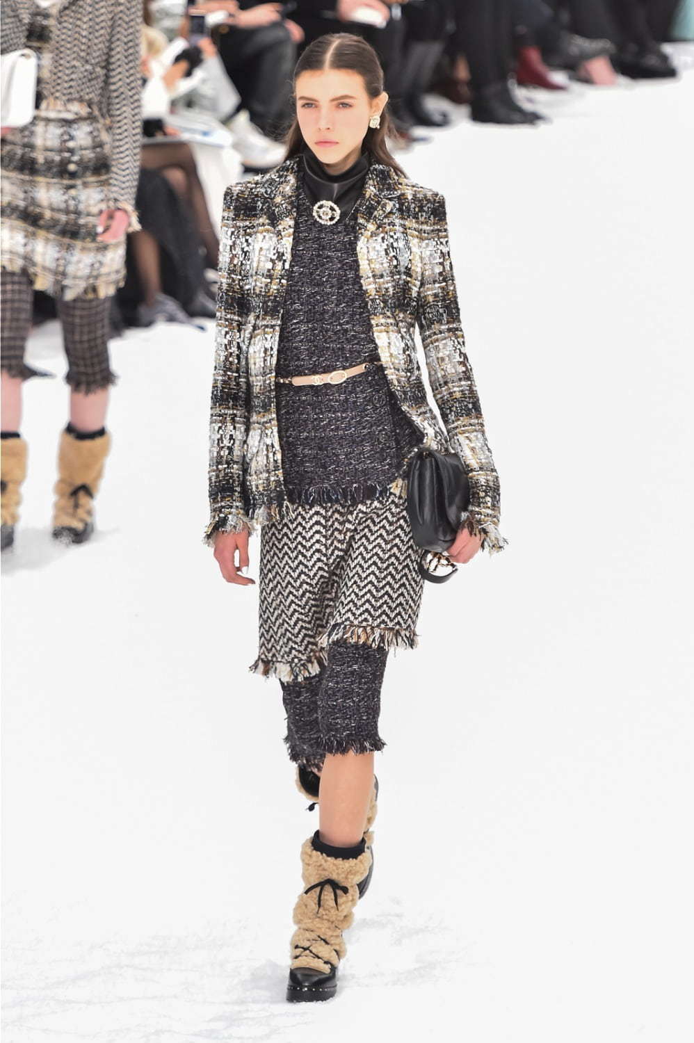 シャネル(CHANEL) 2019-20年秋冬ウィメンズコレクション シルエット - 写真16