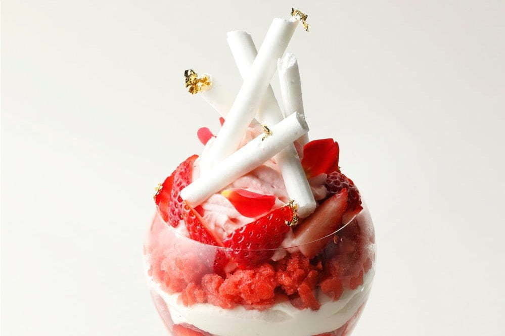 エンポリオ アルマーニ カフェ「苺づくしのパフェ」