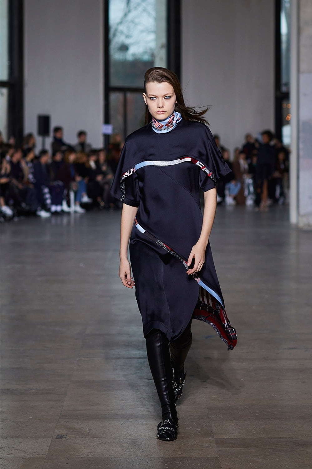 セドリック シャルリエ(CÉDRIC CHARLIER) 2019-20年秋冬ウィメンズコレクション  - 写真28