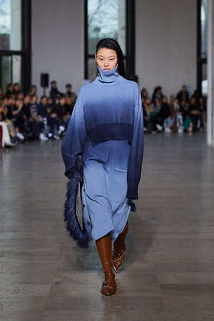 セドリック シャルリエ(CÉDRIC CHARLIER) 2019-20年秋冬ウィメンズコレクション  - 写真9