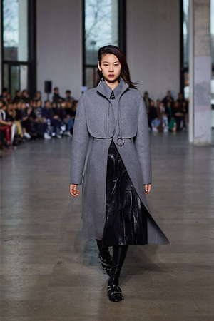 セドリック シャルリエ(CÉDRIC CHARLIER) 2019-20年秋冬ウィメンズコレクション  - 写真13