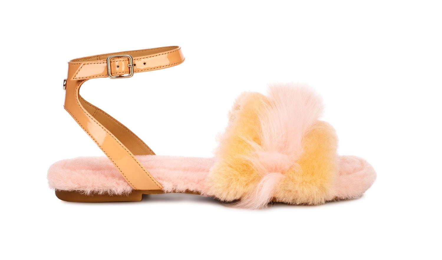 UGGJapan | 新作Goldenstar UGGbraid Clogは、ヒールストラップ