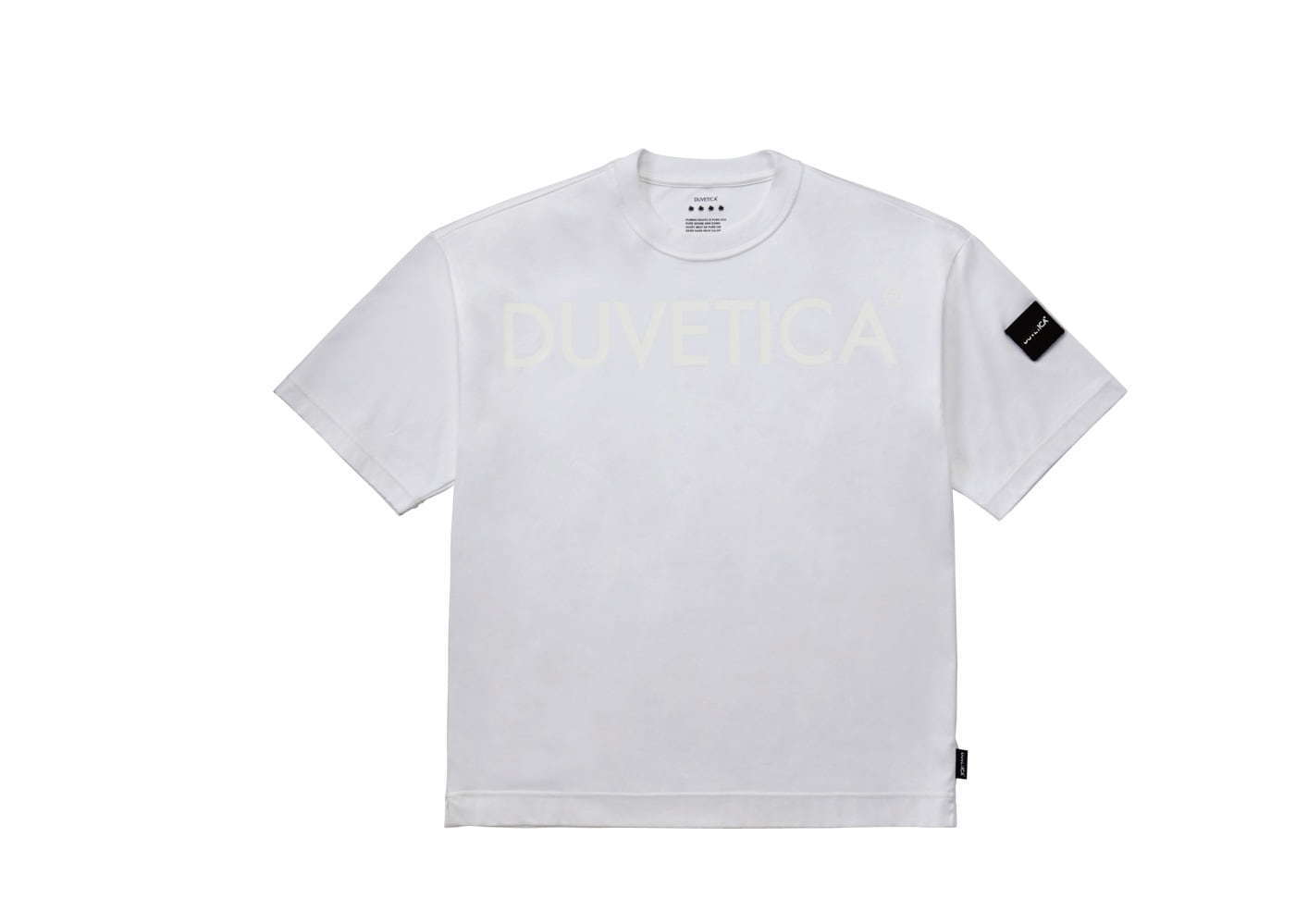 デュベティカ初のTシャツコレクションがユニセックスで登場、白×黒のモダンなデザイン｜写真9