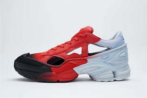 アディダス バイ ラフ・シモンズの人気スニーカー「レプリカント オズウィーゴ」新色グラデーション