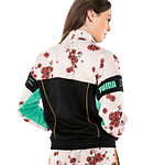 プーマ"桜の爆弾"スニーカーや"蓮の花ロケット"ドレス、スー・ツァイとコラボ｜写真95