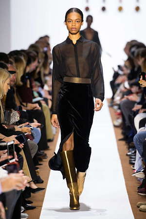 アクリス(Akris) 2019-20年秋冬ウィメンズコレクション  - 写真41