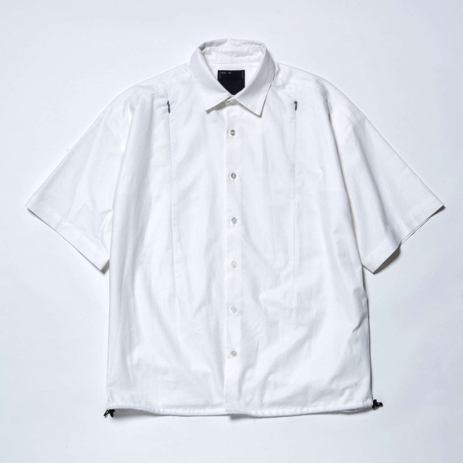 ミーンズワイルの新作メンズシャツ - メッシュやポケットを配した機能的＆快適なデザイン｜写真24