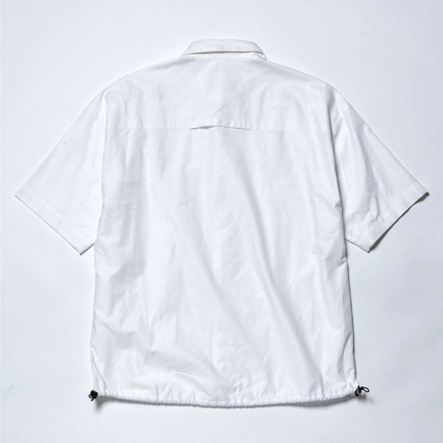 ミーンズワイルの新作メンズシャツ - メッシュやポケットを配した機能的＆快適なデザイン｜写真25