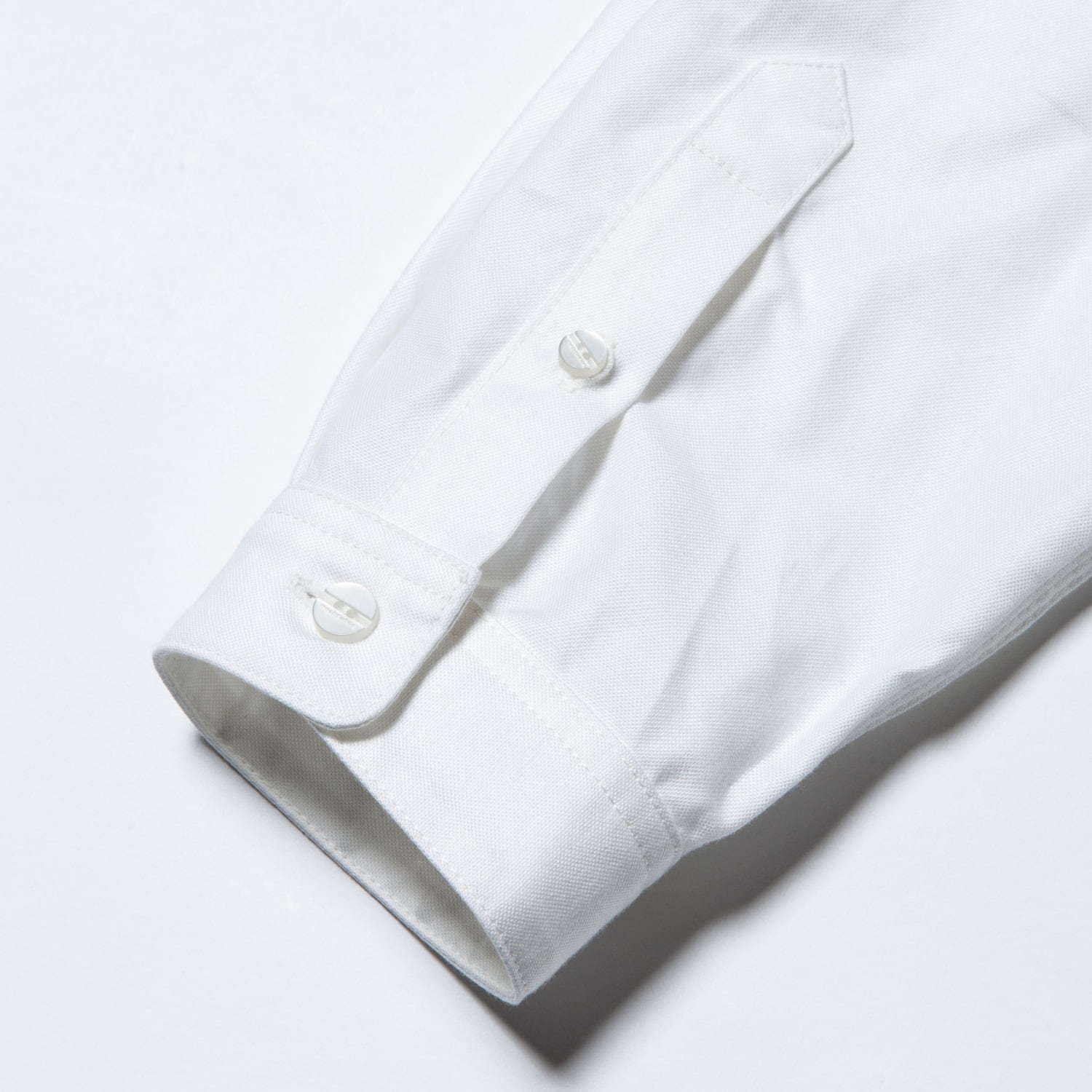 ミーンズワイルの新作メンズシャツ - メッシュやポケットを配した機能的＆快適なデザイン｜写真11