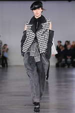 バルマン 2019-20年秋冬コレクション - 意表を突くアイデアが新しい美を運ぶ｜写真14