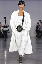 バルマン 2019-20年秋冬コレクション - 意表を突くアイデアが新しい美を運ぶ｜写真27