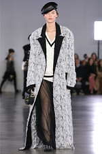 バルマン 2019-20年秋冬コレクション - 意表を突くアイデアが新しい美を運ぶ｜写真31