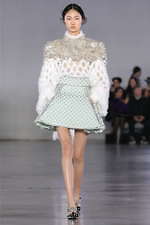 バルマン 2019-20年秋冬コレクション - 意表を突くアイデアが新しい美を運ぶ｜写真52