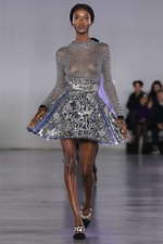 バルマン 2019-20年秋冬コレクション - 意表を突くアイデアが新しい美を運ぶ｜写真58